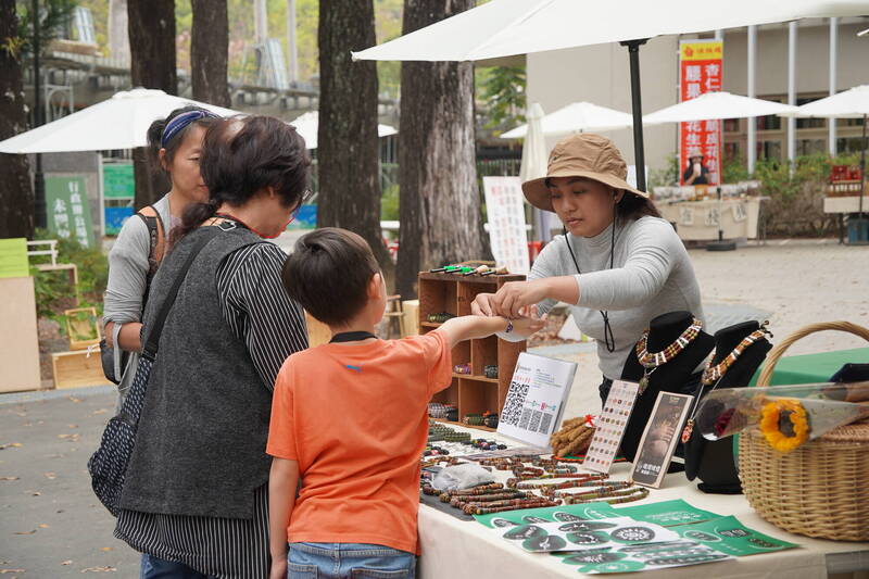 「2025山那邊的市集」強勢回歸，本週末率先在茂林登場。（茂管處提供）