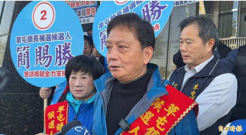 簡賜勝創辦總福營造，他說從政後就交給學土木的兒子專業管理，自己不插手。（記者陳鳳麗攝）