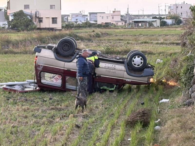 邱男翻車送醫不治。（民眾提供）