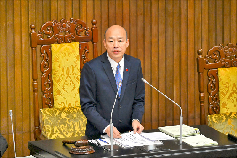 民進黨團昨提出改選立法院長公決案，批韓國瑜配合國民黨主張，其政治操作違憲、嚴重破壞憲政體制。（資料照）