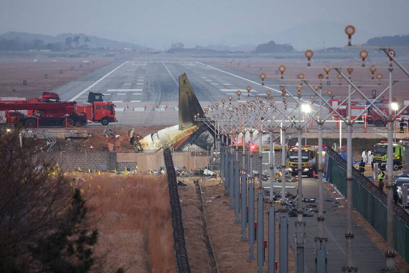 濟州航空班機衝出跑道釀成179死空難。（路透）