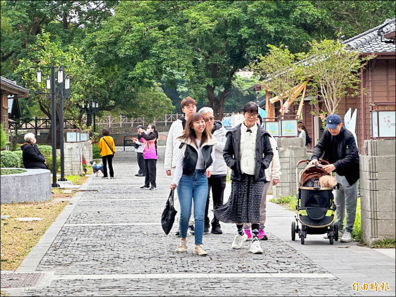 中央去年祭出國旅補助復甦花東觀光，今年確定不延續。圖為花蓮景點將軍府。 （資料照）