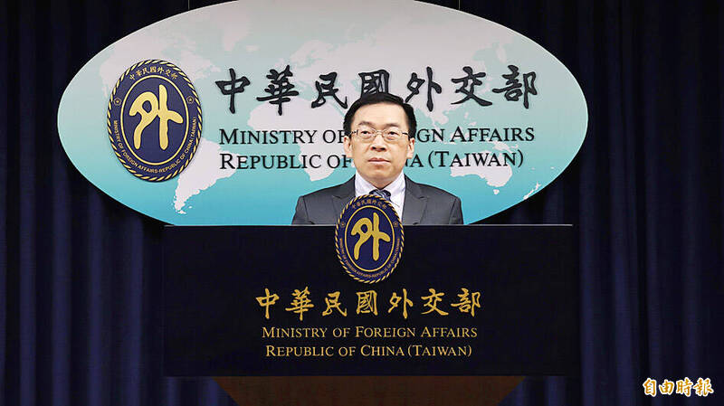 
Taiwan-Japan Relations Association Secretary-General Fan Chen-kuo speaks at a news conference in Taipei yesterday.
Photo: Huang Chin-hsuan, Taipei Times