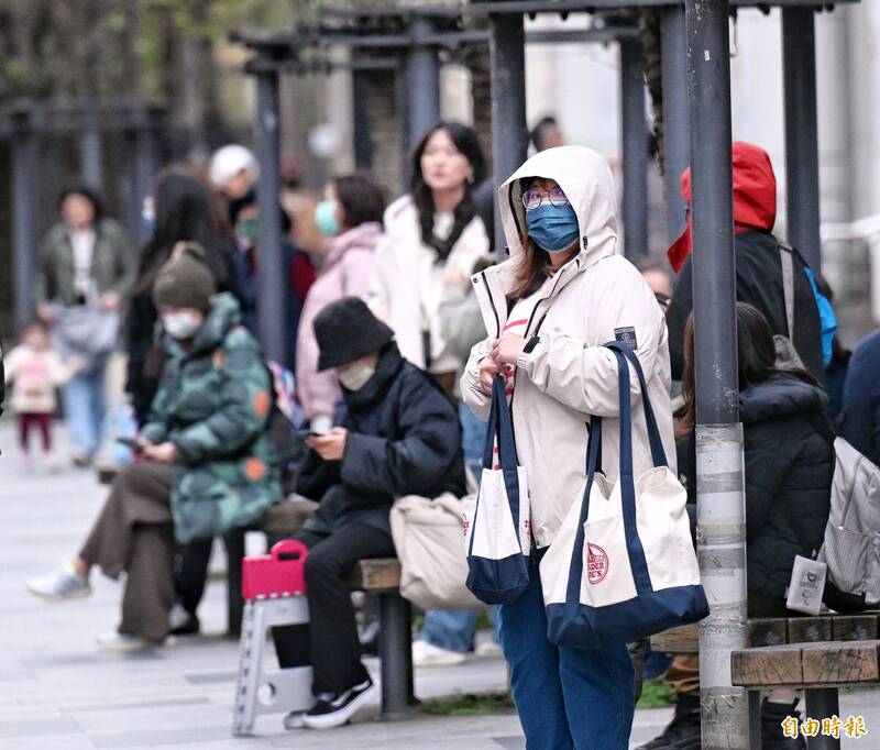 今日中部以北、宜蘭及金門低溫約11至13度，南部、花東地區及澎湖約14至15度，白天因陽光加熱感受溫暖，中南部高溫約22度24度，北部、東半部及澎湖、金門約17至20度。（資料照）