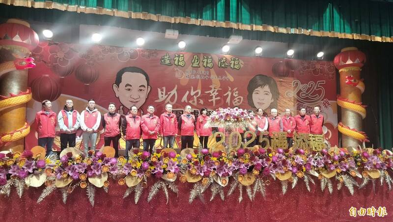 福添福基金會圍爐餐會今晚在輔仁中學文康中心熱鬧登場。（記者丁偉杰攝）