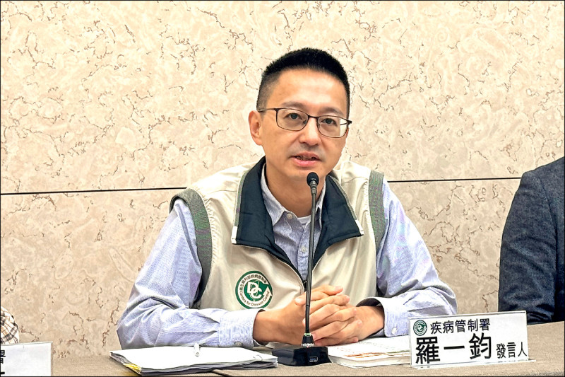 衛福部疾管署副署長羅一鈞無奈喊話，跪求立委諸公高抬貴手放過防疫！（資料照）