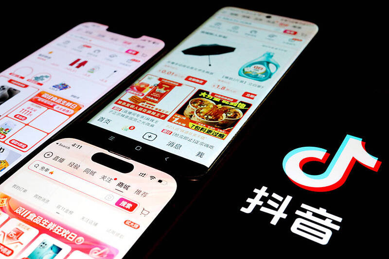 The logo of Douyin is displayed next to mobile phones displaying the e-commerce sites on the app on Oct. 25, 2023.
Photo: Reuters
The logo of Douyin is displayed next to mobile phones displaying the e-commerce sites on the app on Oct. 25, 2023.
Photo: Reuters