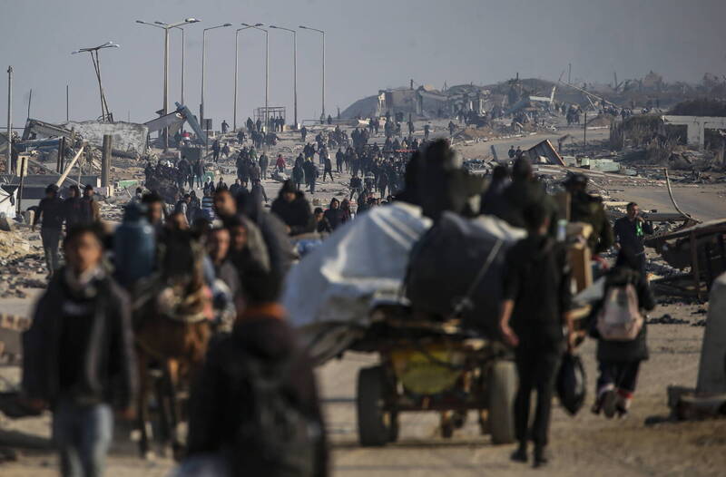 美國總統川普主張清空加薩走廊，將約150萬名巴勒斯坦人安置在埃及和約旦等國，遭到阿拉伯國家一致反對。（歐新社）