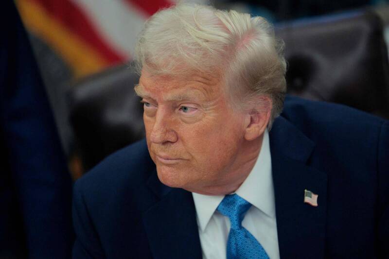 美國總統川普下令軍方，對索馬利亞的極端組織伊斯蘭國（IS）發動空襲，並殺死多名恐怖份子。（法新社）