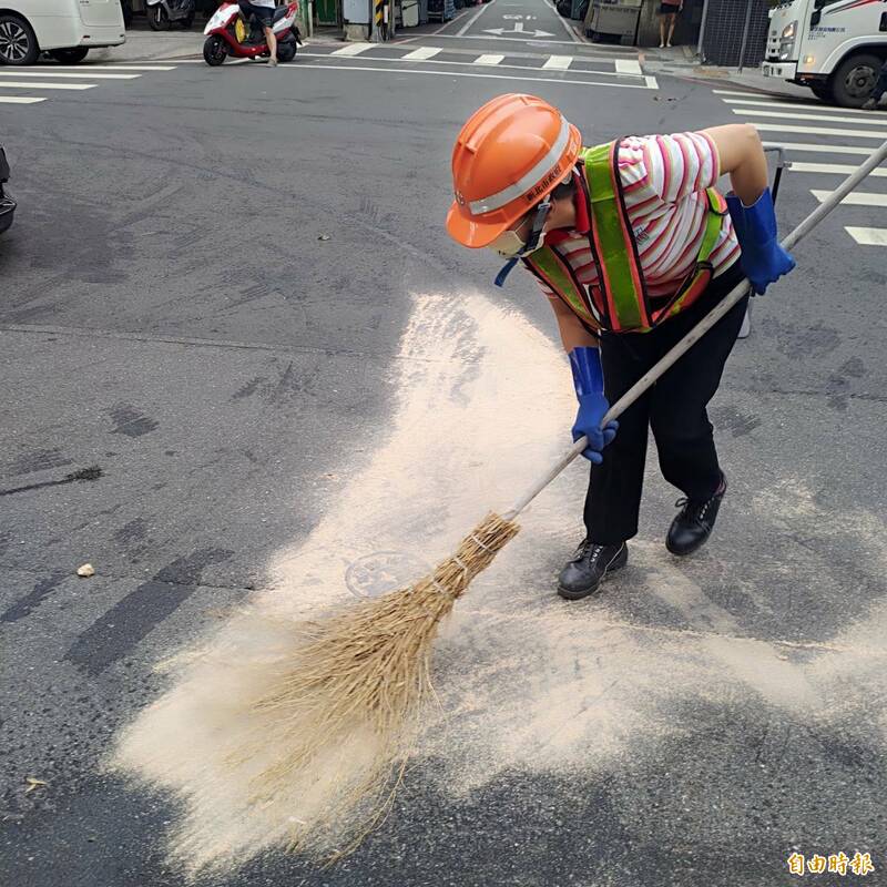 新北議員促調升清潔隊補助 環保局：已達上限仍將爭取更好福利