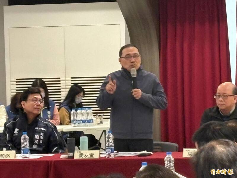 新北市長侯友宜參加樹林區行動治理會議，他表示，有權力的人要包容、尊重、溝通，民眾最關心的議題要趕快立即解決。 （記者陳奕劭攝）