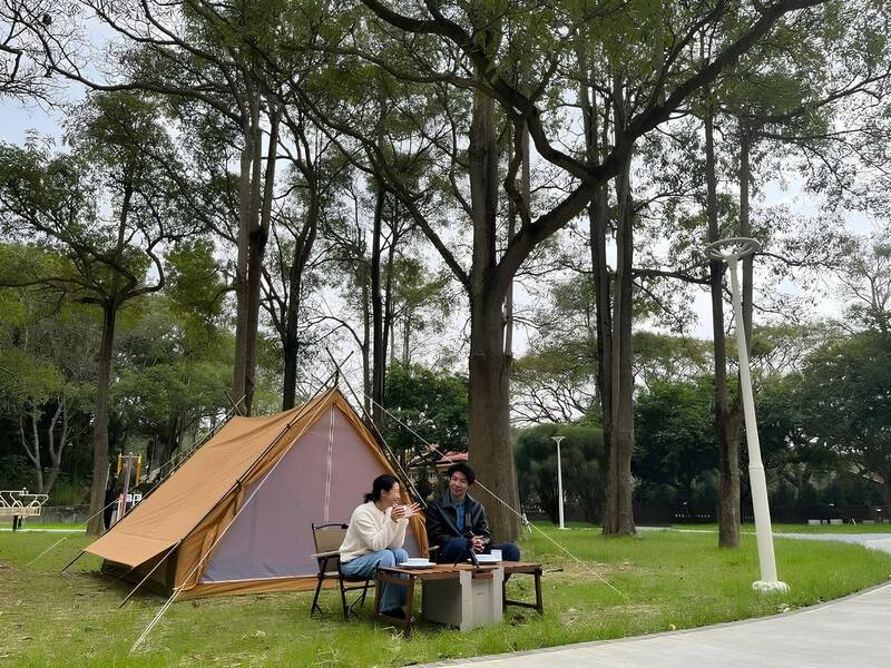 台南新化虎頭埤今年情人節期間,推出多項浪漫活動。(圖由南市觀旅局提供) 台南新化虎頭埤今年情人節期間,推出多項浪漫活動。(圖由南市觀旅局提供)