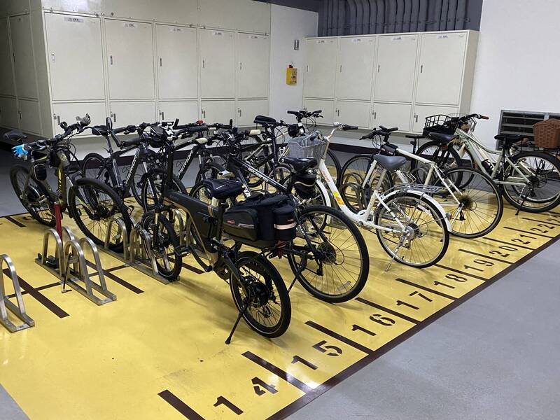 設置自行車停車區,鼓勵住戶騎乘,減碳又健康。(新北市環保局提供) 設置自行車停車區,鼓勵住戶騎乘,減碳又健康。(新北市環保局提供)