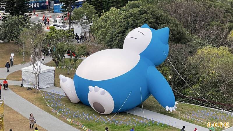 人氣爆棚的「卡比獸」,消風一天又回來上班了。(記者李容萍攝) 人氣爆棚的「卡比獸」,消風一天又回來上班了。(記者李容萍攝)