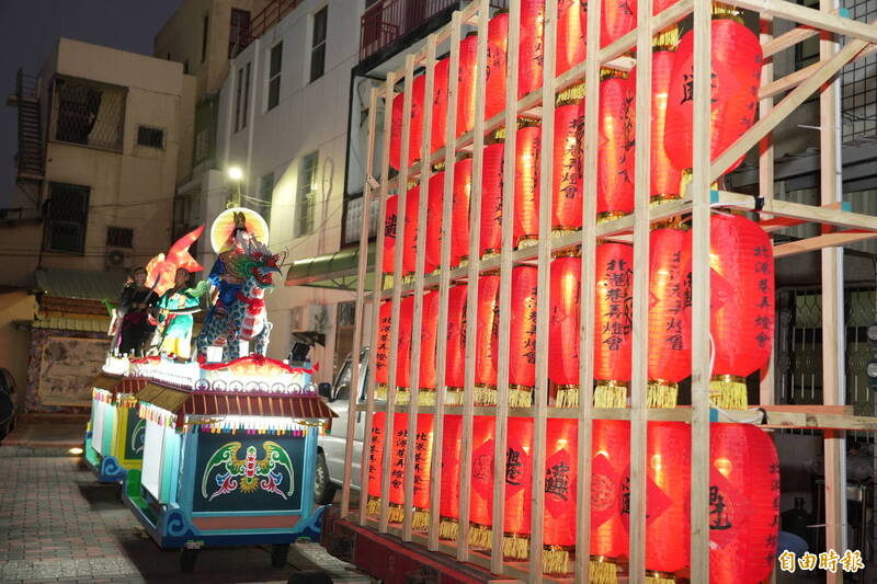 國內外30組藝師打造北港燈會展延至3月2日。(記者黃淑莉攝) 國內外30組藝師打造北港燈會展延至3月2日。(記者黃淑莉攝)