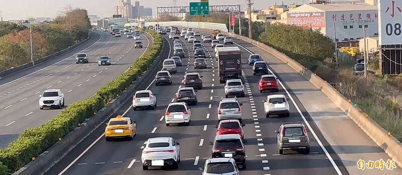 交通部公路局今天(21日)公布嫌惡車牌號碼,包括CGY(GY不雅諧音)、CKD(慢性腎臟病)、EXP(有效期限縮寫)等共計9組英文代碼,也歡迎民眾提供不同建議。示意圖。(資料照) 交通部公路局今天(21日)公布嫌惡車牌號碼,包括CGY(GY不雅諧音)、CKD(慢性腎臟病)、EXP(有效期限縮寫)等共計9組英文代碼,也歡迎民眾提供不同建議。示意圖。(資料照)