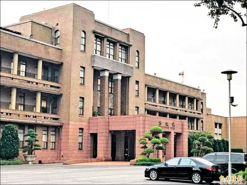 立法院19日把今年度中央政府總預算案送抵行政院,據了解,政院將於27日院會提出覆議,呈請總統核可後,移請立法院覆議。若覆議不成,也不排除暫時處分與釋憲。(資料照) 立法院19日把今年度中央政府總預算案送抵行政院,據了解,政院將於27日院會提出覆議,呈請總統核可後,移請立法院覆議。若覆議不成,也不排除暫時處分與釋憲。(資料照)