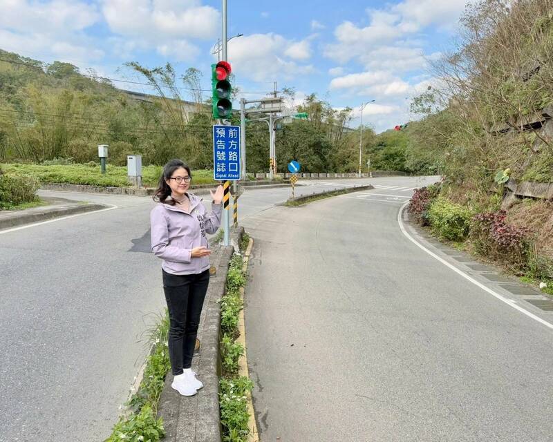 基隆大華二路急彎事故頻傳 市府設預告號誌 - 生活 - 自由時報電子報