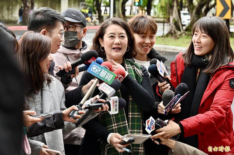 曹興誠指潑糞幕後黑手為中共國安部 吳思瑤：捍衛民主腳步勿因此退卻 - 政治 - 自由時報電子報