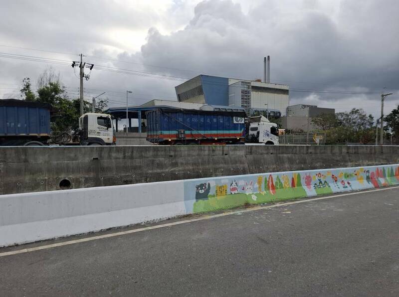 高雄垃圾遠程載來台東焚燒 被質疑飄散惡臭 - 生活 - 自由時報電子報