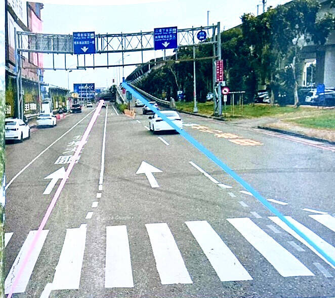 台中高鐵進站車流「轉彎就分辨上下樓」有解 3月起入站鋪2色分流 - 生活 - 自由時報電子報