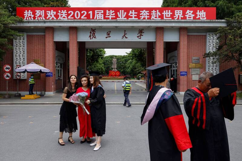 醜陋！中國復旦大學博士後研究員抄襲4本台灣碩論 已被退校處理 - 國際 - 自由時報電子報