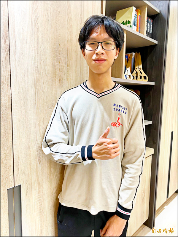 學測榜首 彰中何承憲6科滿級分 - 生活 - 自由時報電子報