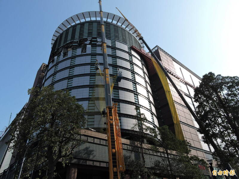 申請員工入內取物沒通過 台中新光三越：今將補齊資料 - 社會 - 自由時報電子報