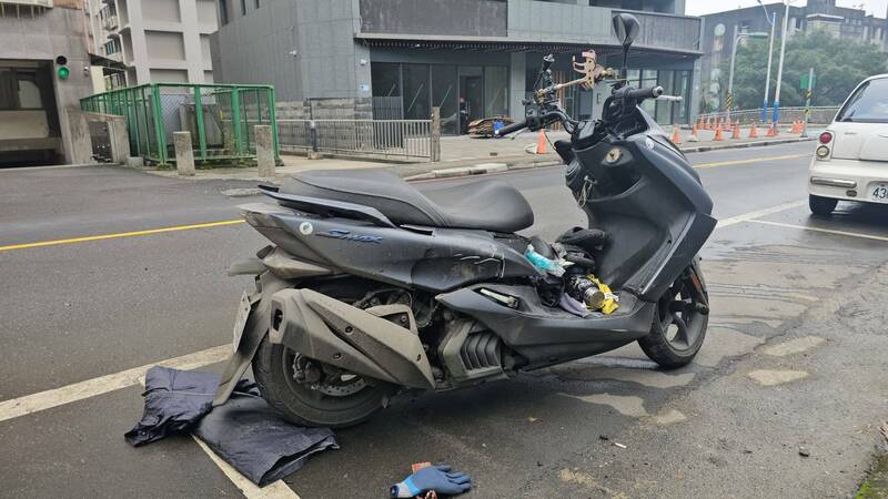 驚！男子駕車突失去意識 逆向撞倒騎士後送醫不治 - 社會 - 自由時報電子報