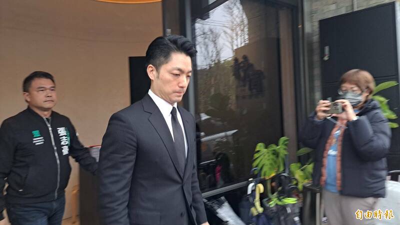 蔣萬安到柯文哲父親靈堂弔唁 低調婉拒受訪 - 政治 - 自由時報電子報