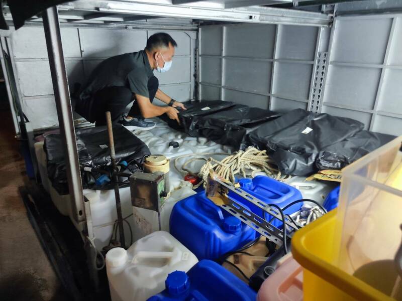 苗檢、海巡協力搗破製毒工廠 成功阻攔7萬包毒咖啡流入市面 - 社會 - 自由時報電子報