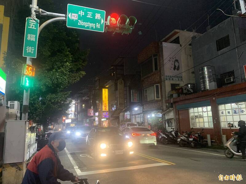 違規私設斜坡？桃市罷免藍委手搖飲店被查水表  龍潭區公所回應了 - 政治 - 自由時報電子報
