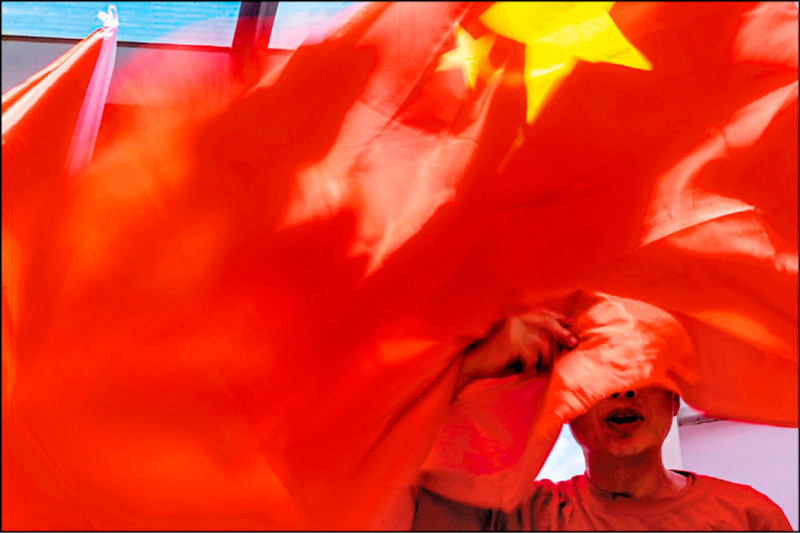 太陽聯盟誘軍人拍投降影片》 為中國發展組織 10被告均判刑