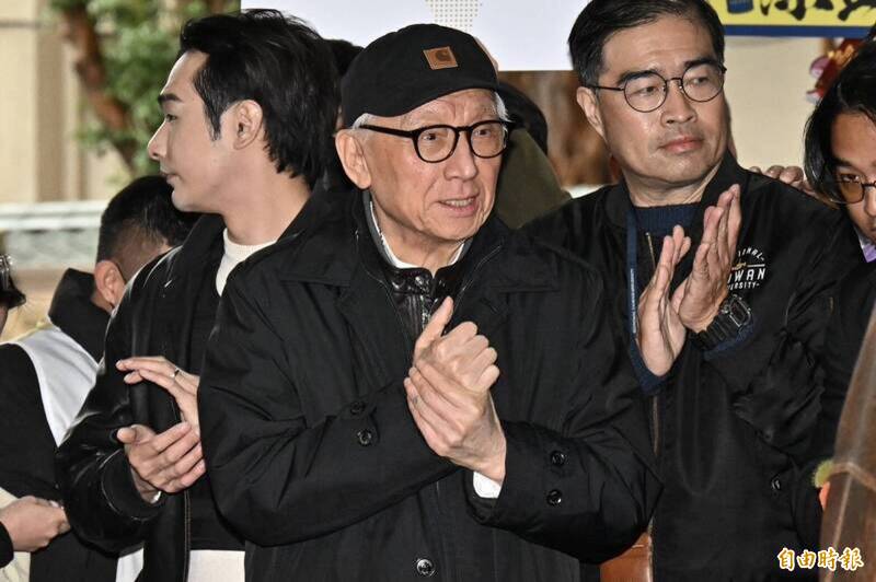 曹興誠捐清大1500萬變羅生門？ 矢板明夫：只因他是大罷免領銜人 - 政治 - 自由時報電子報
