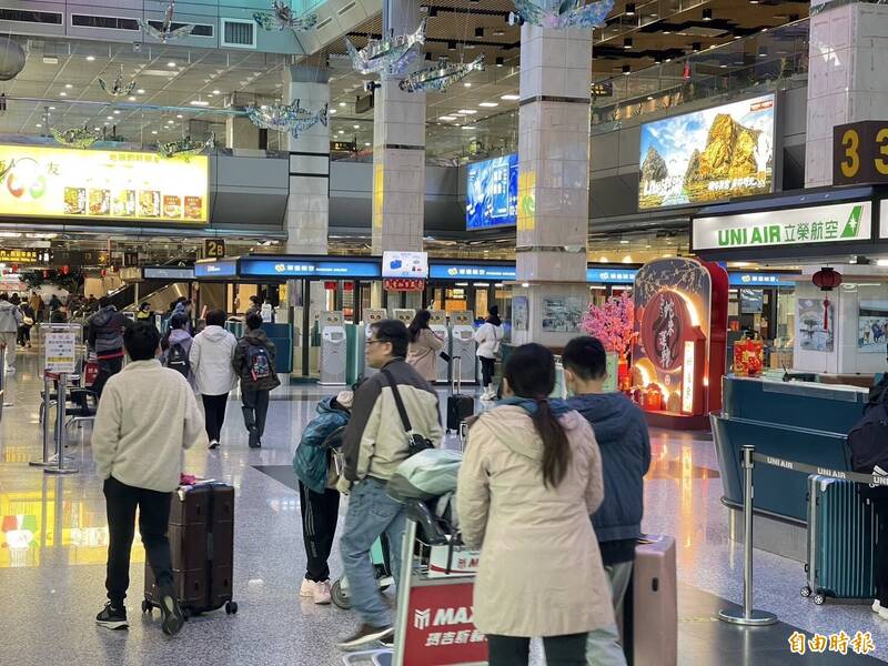 台中機場濃霧影響航班  200餘名旅客一度滯留澎湖機場 - 生活 - 自由時報電子報