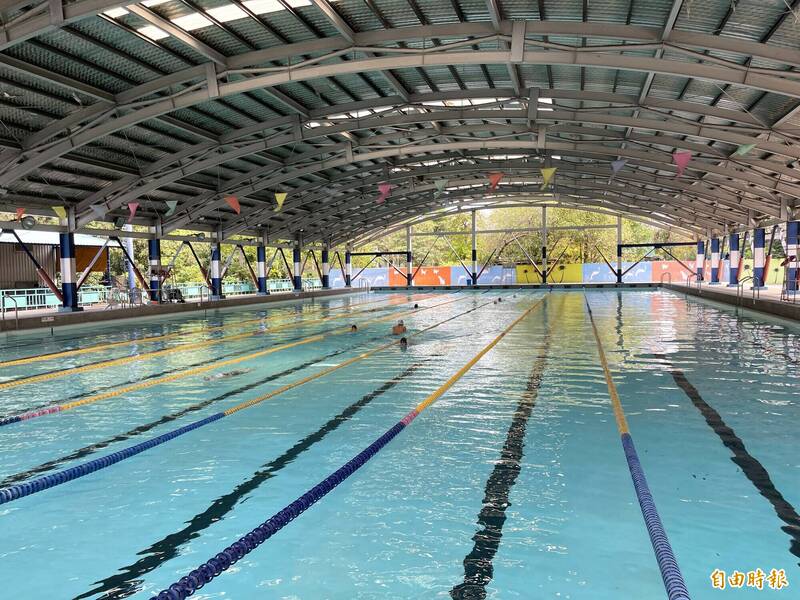 告別冬天！高雄5公立泳池今起開放 - 生活 - 自由時報電子報