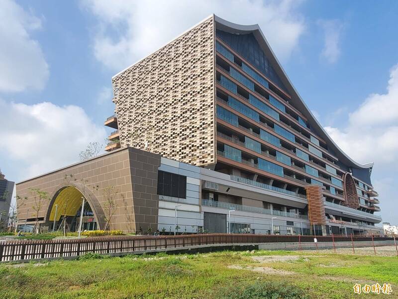 鳳山車站大樓「空中鳳城」三度招商 台鐵自砍近半收益拚2027年營運 - 生活 - 自由時報電子報