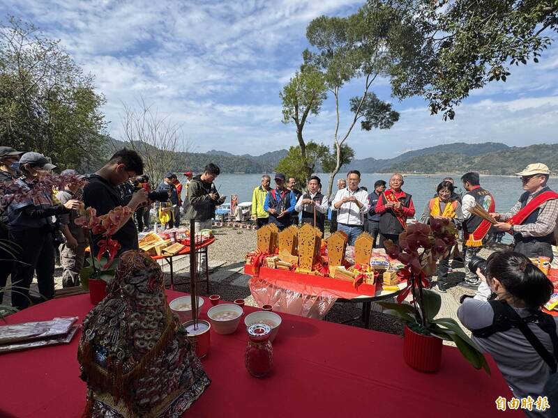 全國唯一！石門水庫媽祖水上遶境獲登錄市定民俗 今年擴大舉辦 - 生活 - 自由時報電子報