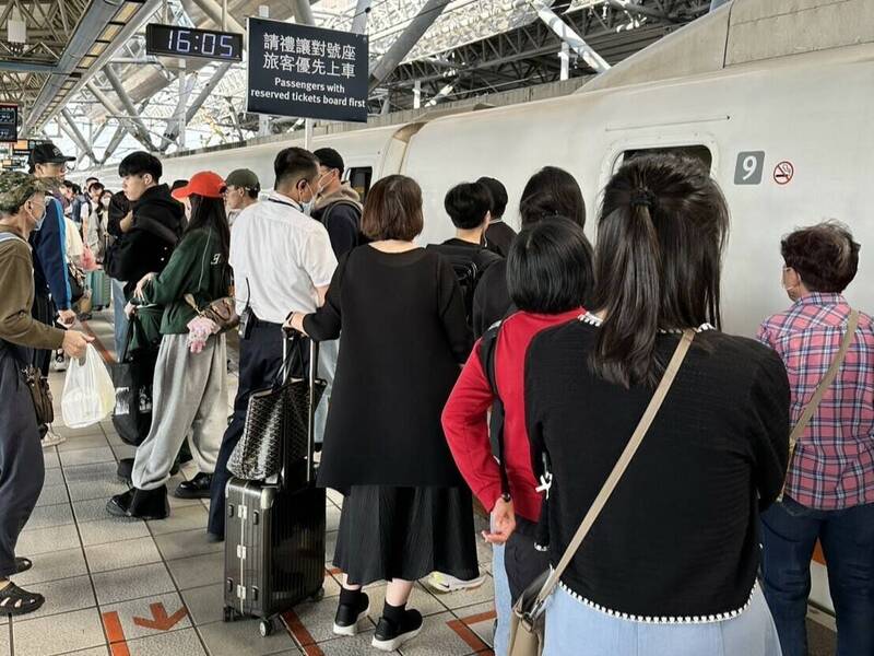 228收假！高鐵台中-南港增班次密度 晚上9點前「每小時1班」 - 生活 - 自由時報電子報