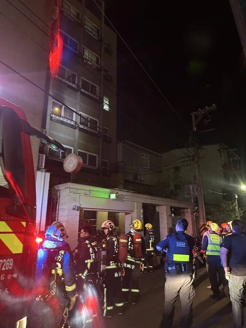 台中公寓火警住戶驚逃！ 起火點醉男不撤離還槓消防「你是誰」 - 社會 - 自由時報電子報
