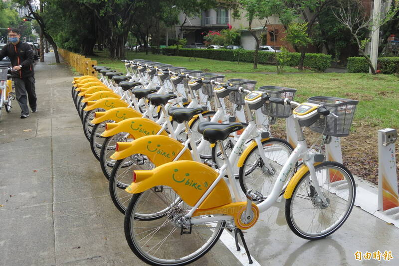 中市自4月1日起 未填寫傷害險投保意願調查無法租借YouBike2.0。(記者蘇金鳳攝)