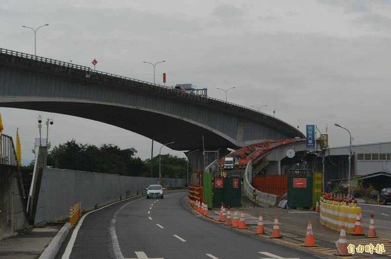 天天塞！台74線大里東昇里匝道進度72％ 預計7月完工 - 生活 - 自由時報電子報