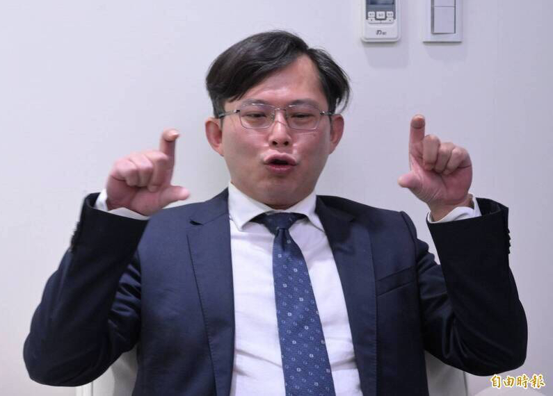 黃國昌6年前痛罵國民黨貼文被翻出  網瘋朝聖：根本自介文！ - 政治 - 自由時報電子報