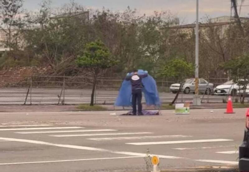 台中台灣大道死亡車禍 女子過馬路遭轎車撞死 - 社會 - 自由時報電子報