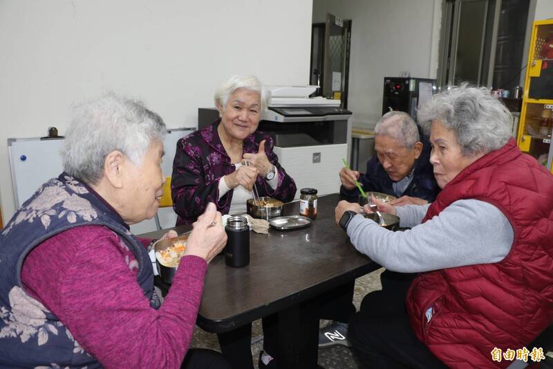 來新生活促進會三芝馨窩據點 銀髮族動起來 - 生活 - 自由時報電子報