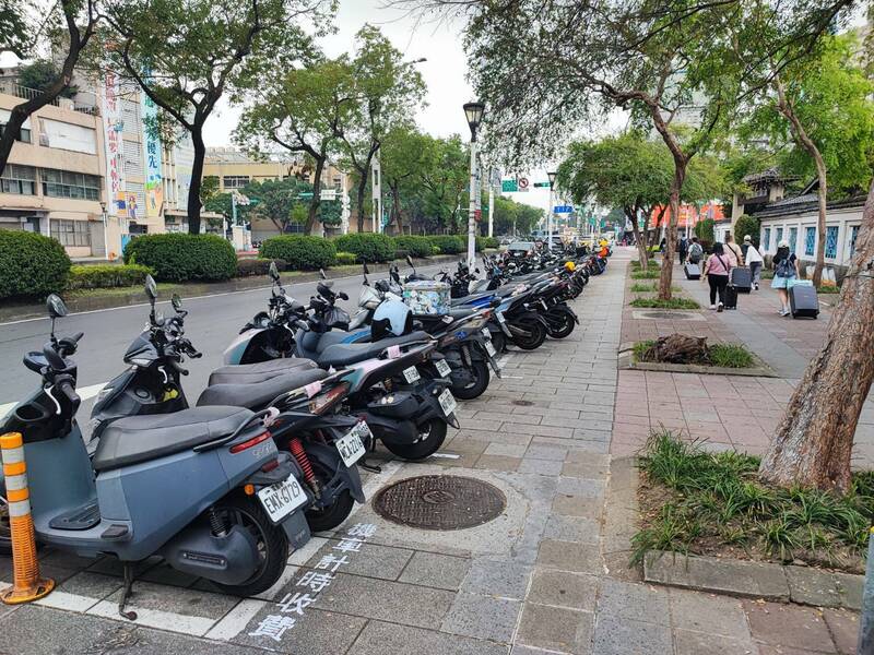 台北車站周邊機車格計時收費  交通局：首日格位效率已提升 - 生活 - 自由時報電子報