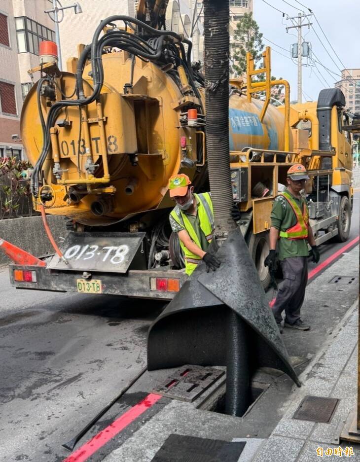 高雄今年清溝預算3千多萬創新高 目標清疏量2.5萬多噸 - 生活 - 自由時報電子報