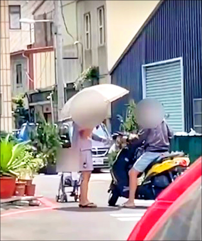 約好地點 帶一歲多小孩出門掩飾 女毒犯竟推嬰兒車販毒 - 社會 - 自由時報電子報
