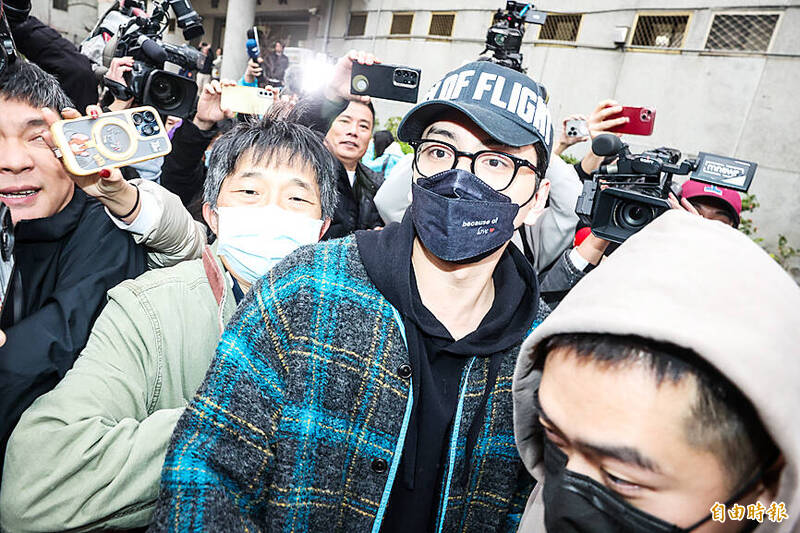 《TAIPEI TIMES》 Actor Darren Wang questioned over attack of cab driver - 焦點 - 自由時報電子報