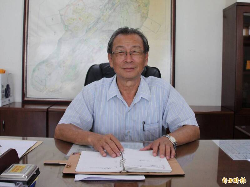 收賄定讞！前琉球鄉長陳隆進判刑22年 「洪大姊」洪慈綪12年
